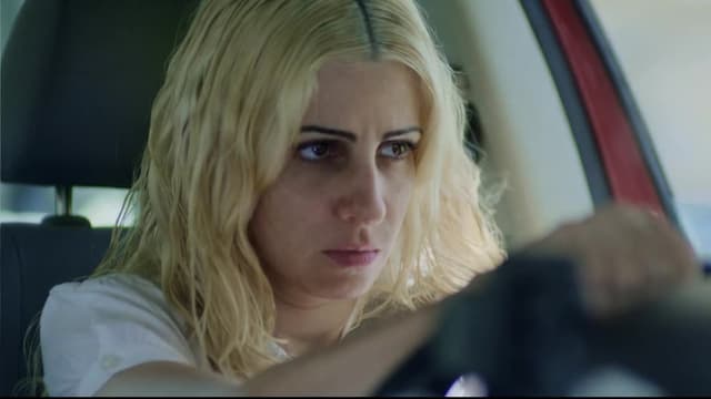 S01:E01 - The Bank Teller