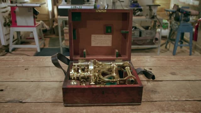 S05:E28 - Theodolite, Ice Cream Bell, Leather Football