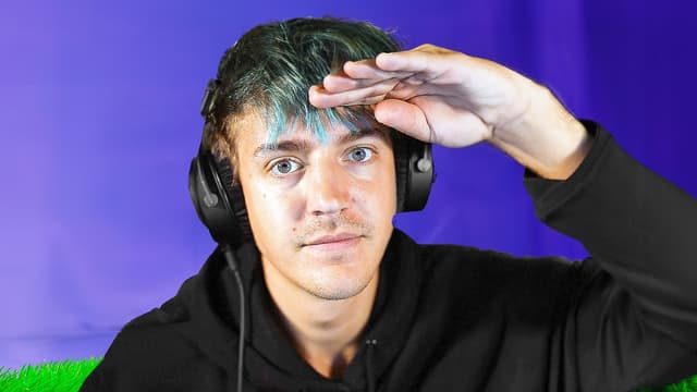 S01:E08 - Fortnite Is Back!