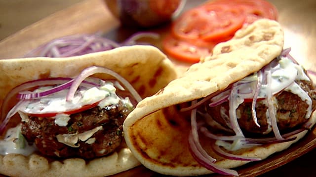 S01:E11 - Learning to Love Lamb