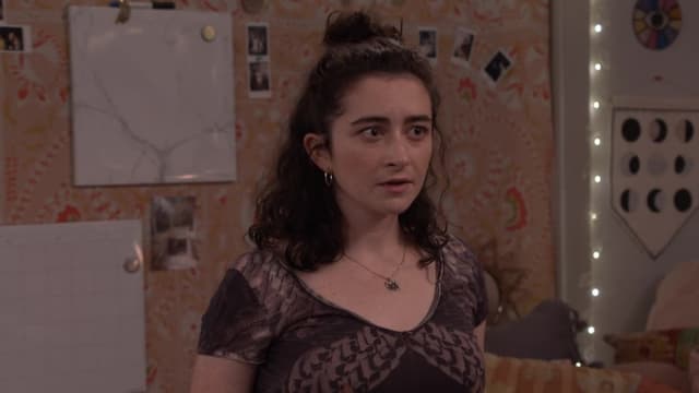 S01:E01 - The Kid Leaves