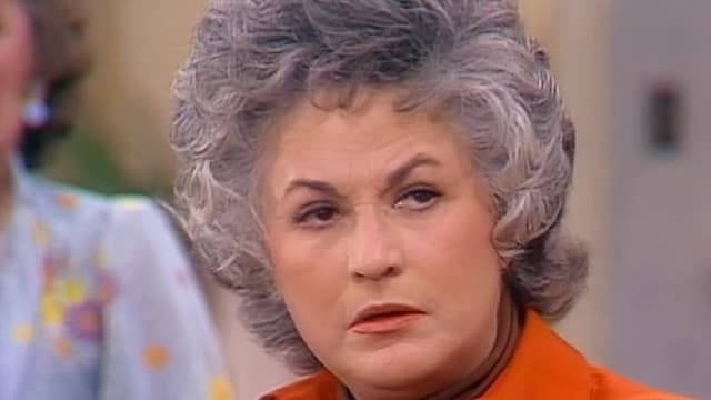 S04:E420 - Mrs. Naugatuck's Citizenship