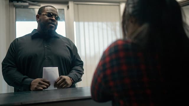 S01:E02 - Who Is Roy?