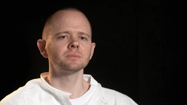 S08:E08 - Got to Crawl My Way to Freedom