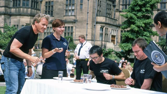 S05:E01 - Runaway Girl