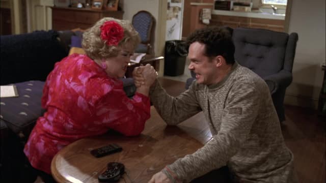 S09:E21 - Sleeping With the Enemy