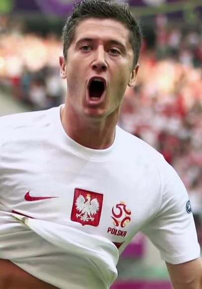 S01:E31 - Football Stars | Lewandowski Hace Olas poster