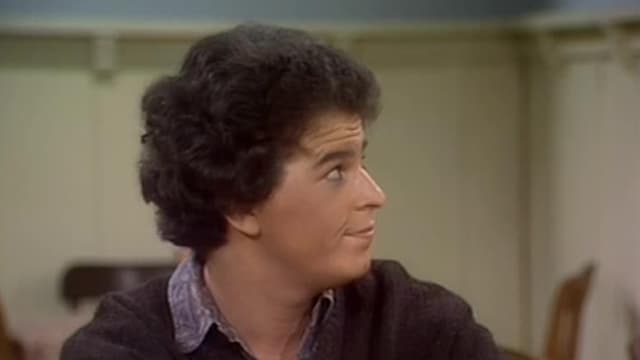 S03:E05 - Front Page