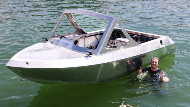 S01:E01 - Building a Tesla-Powered Jet Boat
