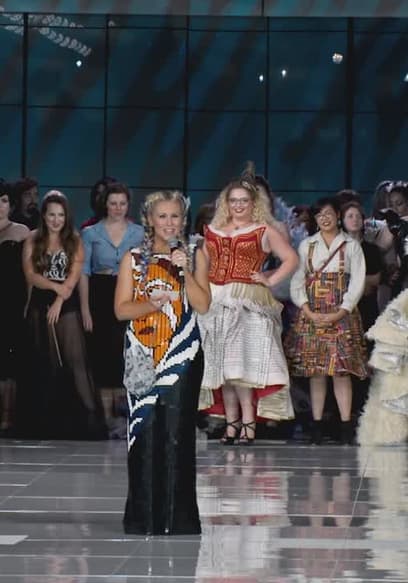 Affiche de S01:E11 - Fandom Hits the Runway