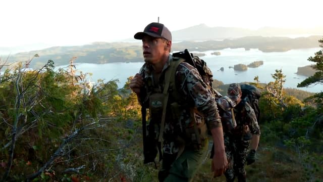 S07:E04 - Prince of Wales: Fishing and Deer