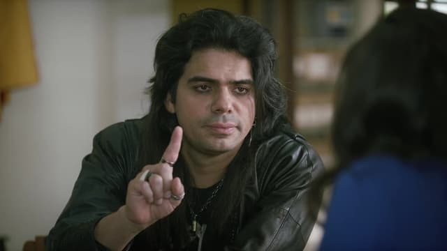 S01:E04 - Janis Tiene Un Arma