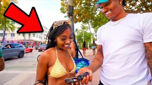 S01:E10 - Getting Girls' Numbers With a Flip Phone in Miami