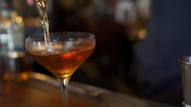 S01:E03 - New York City