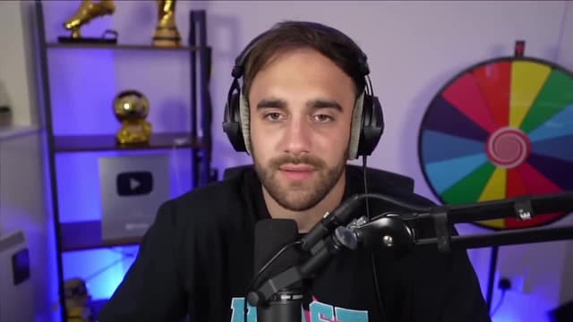 S01:E17 - Best Team in FIFA's History / I Bought Icon Moments for Every Goal I Scored