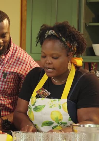 S01:E01 - New Chef on Deck poster