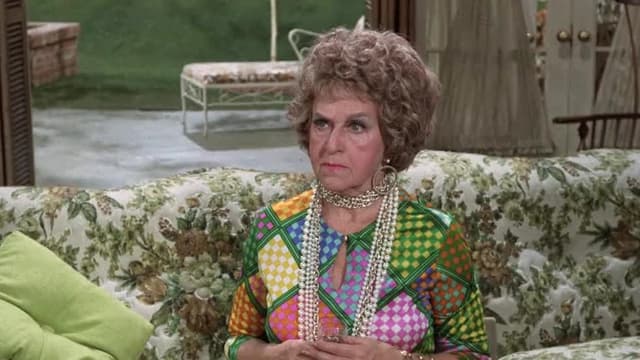 S06:E12 - Samantha's Double Mother Trouble