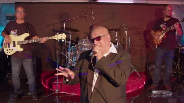 S01:E05 - Exploring a Different Vibe!