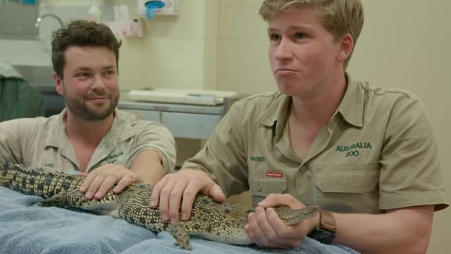 S03:E10 - Backyard Croc Rescue