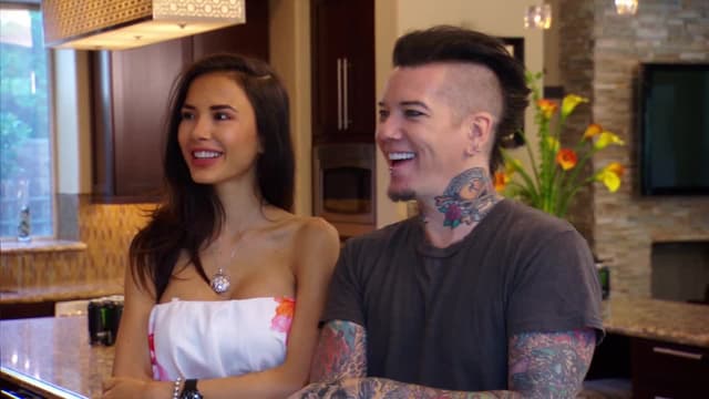 S09:E10 - Tanks N' Roses