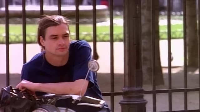S03:E07 - Girl on a Bike