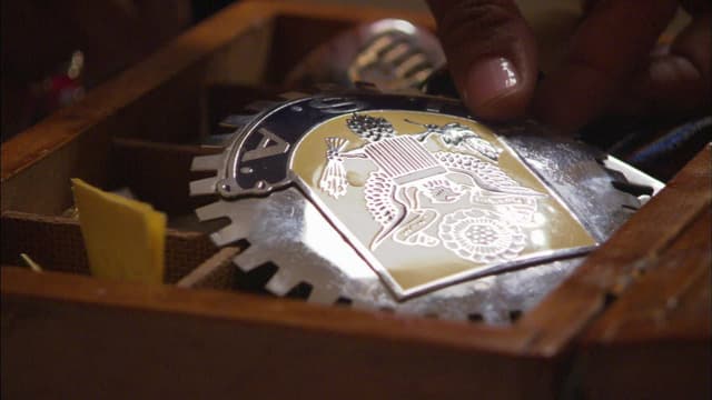 S05:E05 - The Closers / Caught by an Eyelash