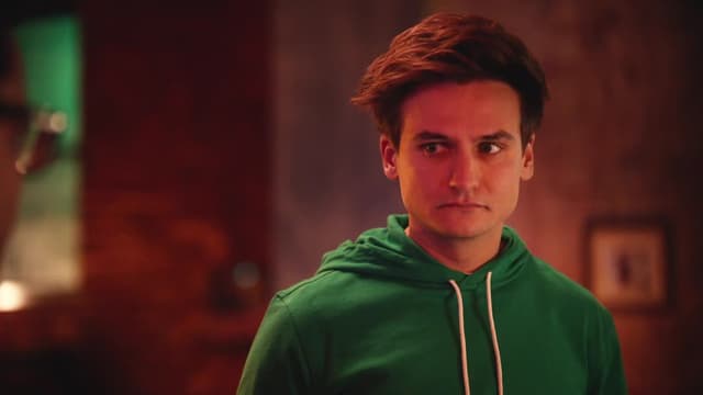 S01:E04 - Public Image Is Trash