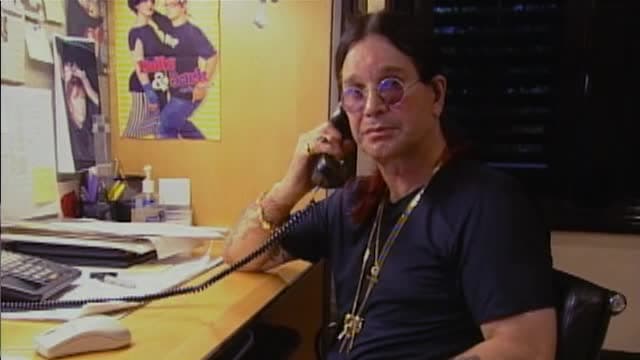 S02:E16 - Mama, I'm Staying Home