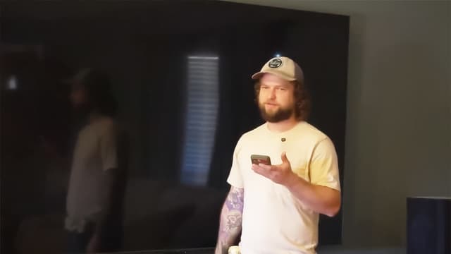 S01:E09 - I Bought a $220,000 TV From Facebook Marketplace