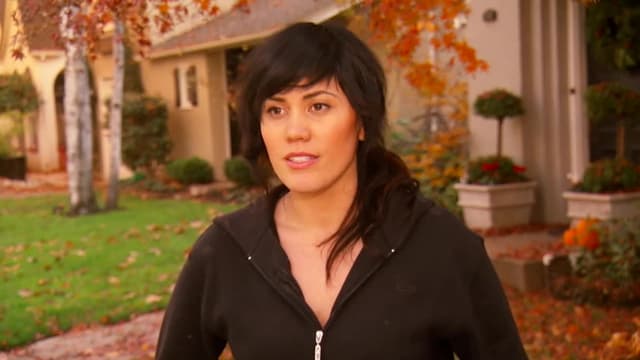 S03:E01 - Outdoor Fireplace