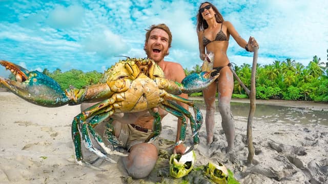 S01:E03 - Rare Giant Crab! Catch & Cook In A Coconut