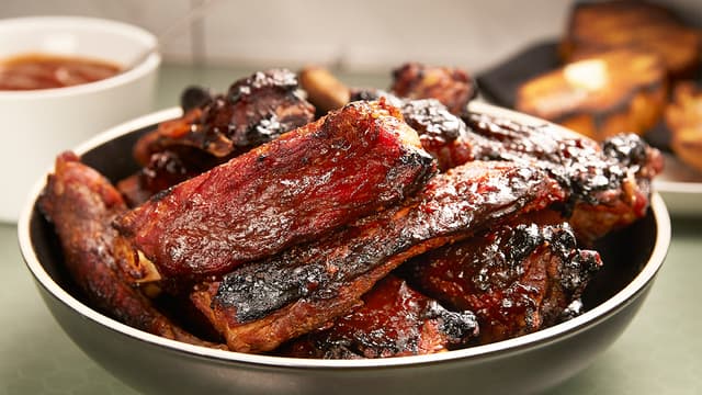 S04:E12 - Game Day Grill