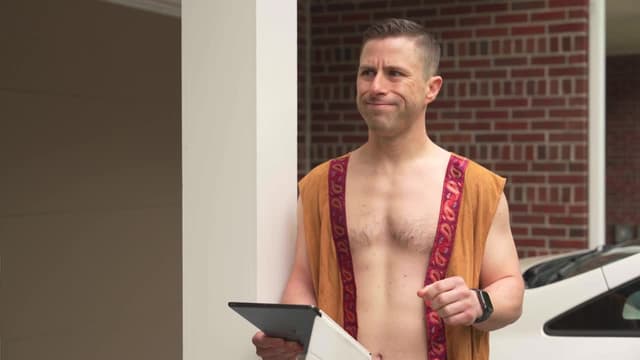S02:E03 - Thanksgiving Diva