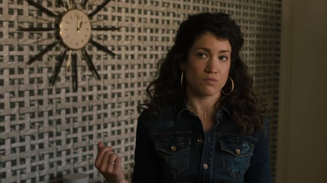 S01:E02 - Sins of a Chambermaid