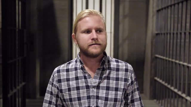 S01:E04 - Freddie's Vlog