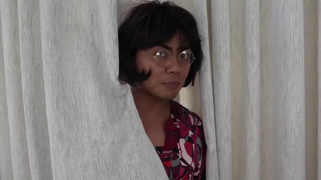 S01:E17 - Things You Shouldn't Do at Home / Don't Jump on the Trampoline at 3am