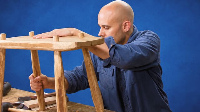 S01:E07 - The Three Tool Bench