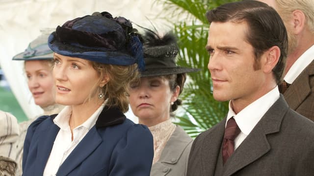 S03:E08 - Future Imperfect