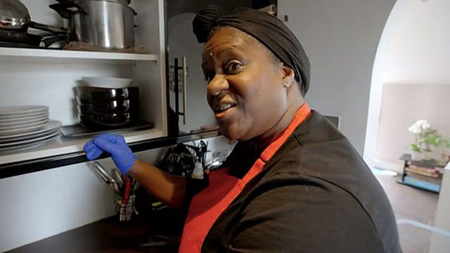 S01:E10 - Episode 10