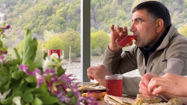 S01:E10 - Fresh Mountain Kutab