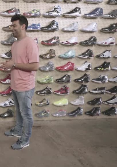 S01:E09 - Logic, Post Malone and Sebastian Maniscalco Go Sneaker Shopping With Complex poster