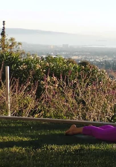 S01:E12 - 30 Min Yoga for Abs and Core poster