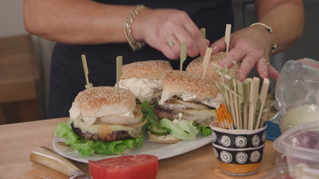 S01:E19 - Sweet Onion Burgers With Blue Cheese and Special Sauce
