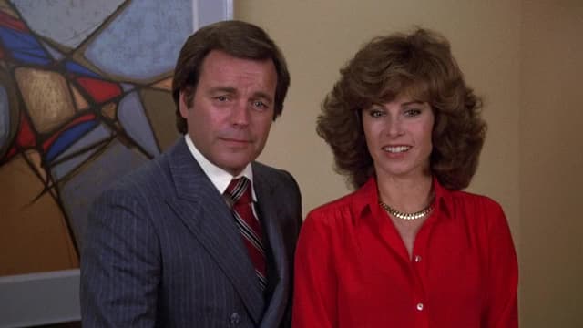 S02:E05 - Tis the Season to Be Murdered