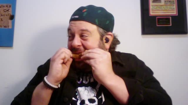 S12:E07 - Adam Richman Impersonates Noel Gallagher While Eating Spicy Wings