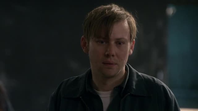 S01:E03 - The Bag Man