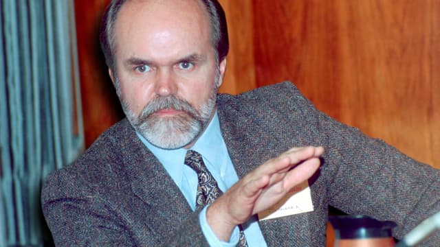 S12:E09 - The Majestic Twelve