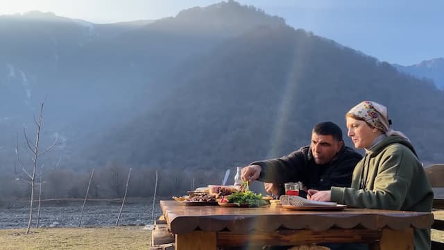 S01:E05 - Fire Roasted Ribs