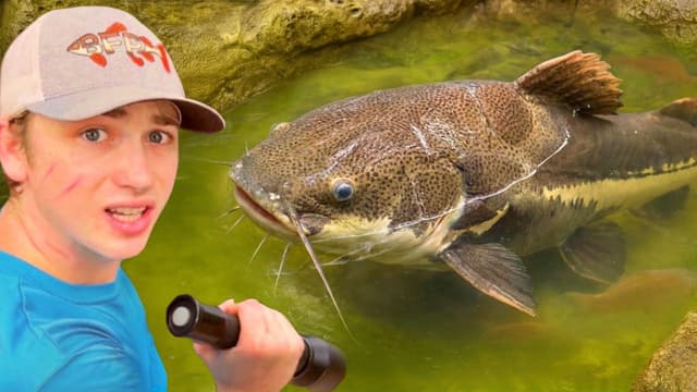 S04:E06 - I Saved Abandoned Fish LIVING in Green Slime Pond!