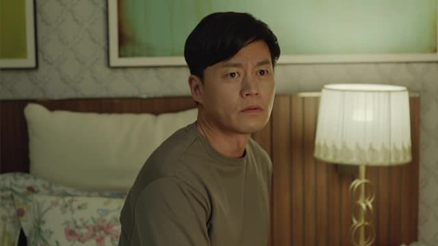 S01:E02 - A Family-Like Clinic